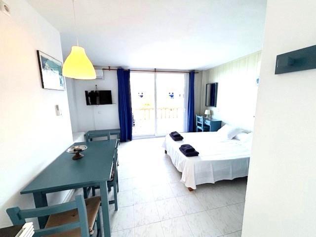 Apartamentos Can Marsalet Puerto Colom Dış mekan fotoğraf