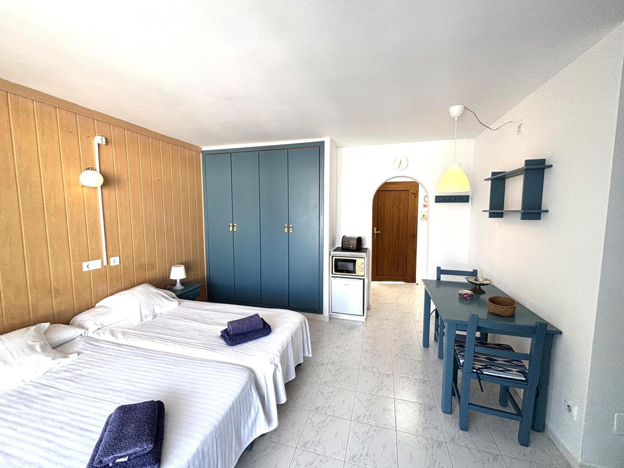 Apartamentos Can Marsalet Puerto Colom Dış mekan fotoğraf