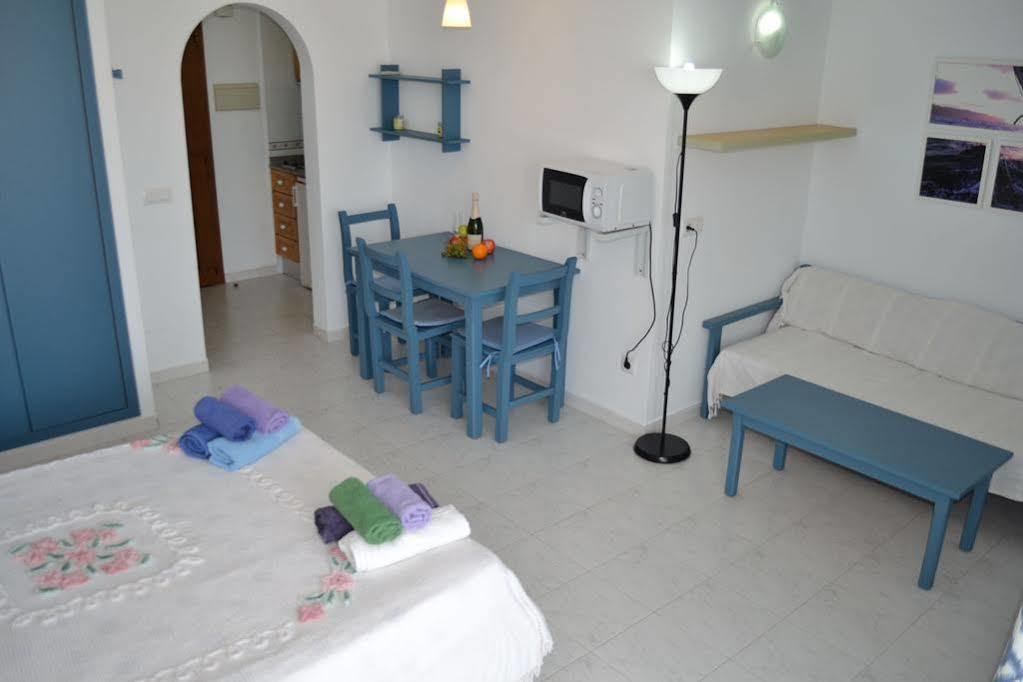 Apartamentos Can Marsalet Puerto Colom Dış mekan fotoğraf